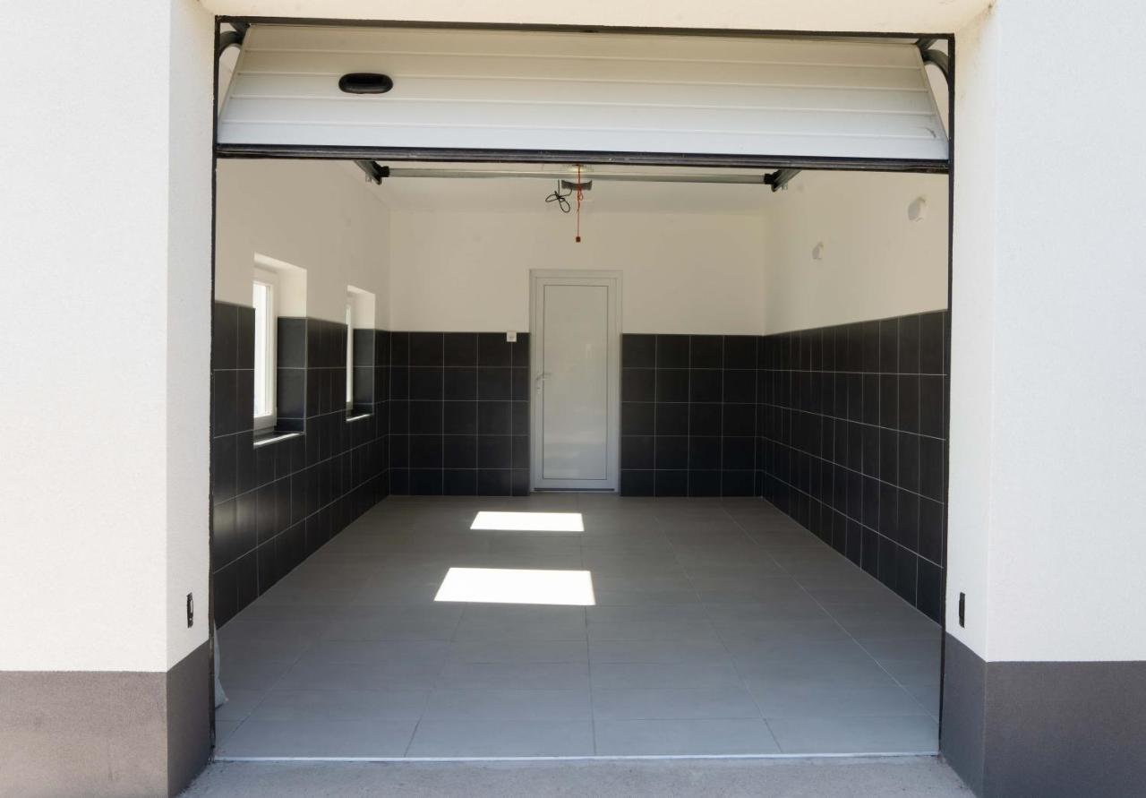 Kunfoglalas Apartmanhaz Kisujszallas Luaran gambar